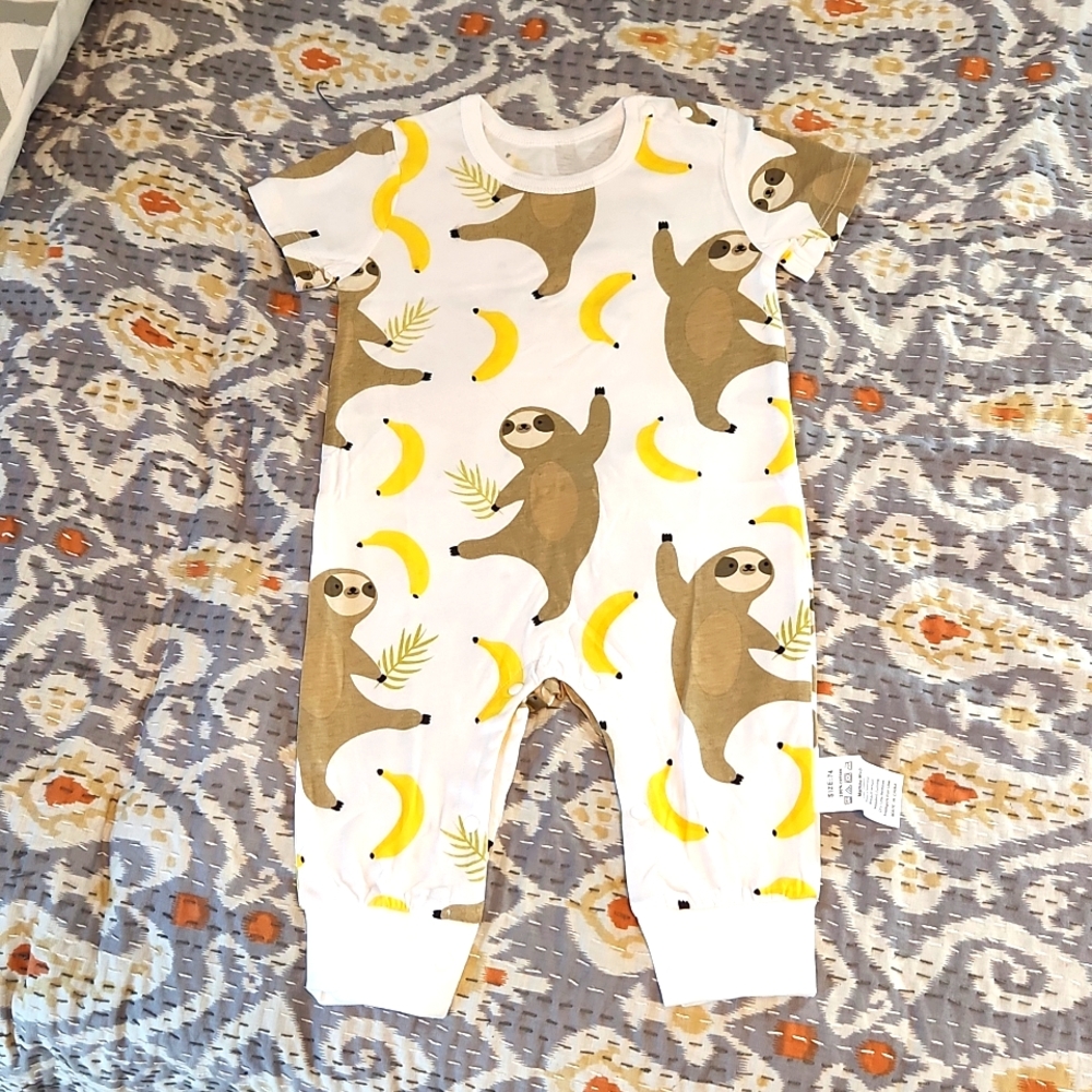 3-6 month (Asia size 74) banana sloth onesie romper